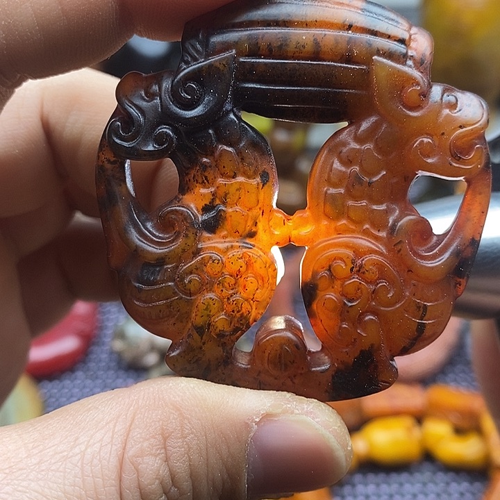 未镶嵌蛇纹石玉颈饰