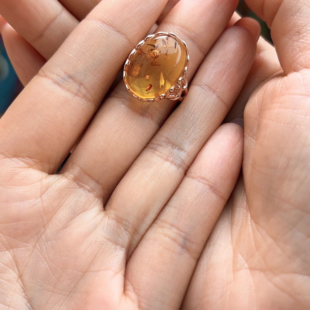 琥珀手镯未镶嵌戒指