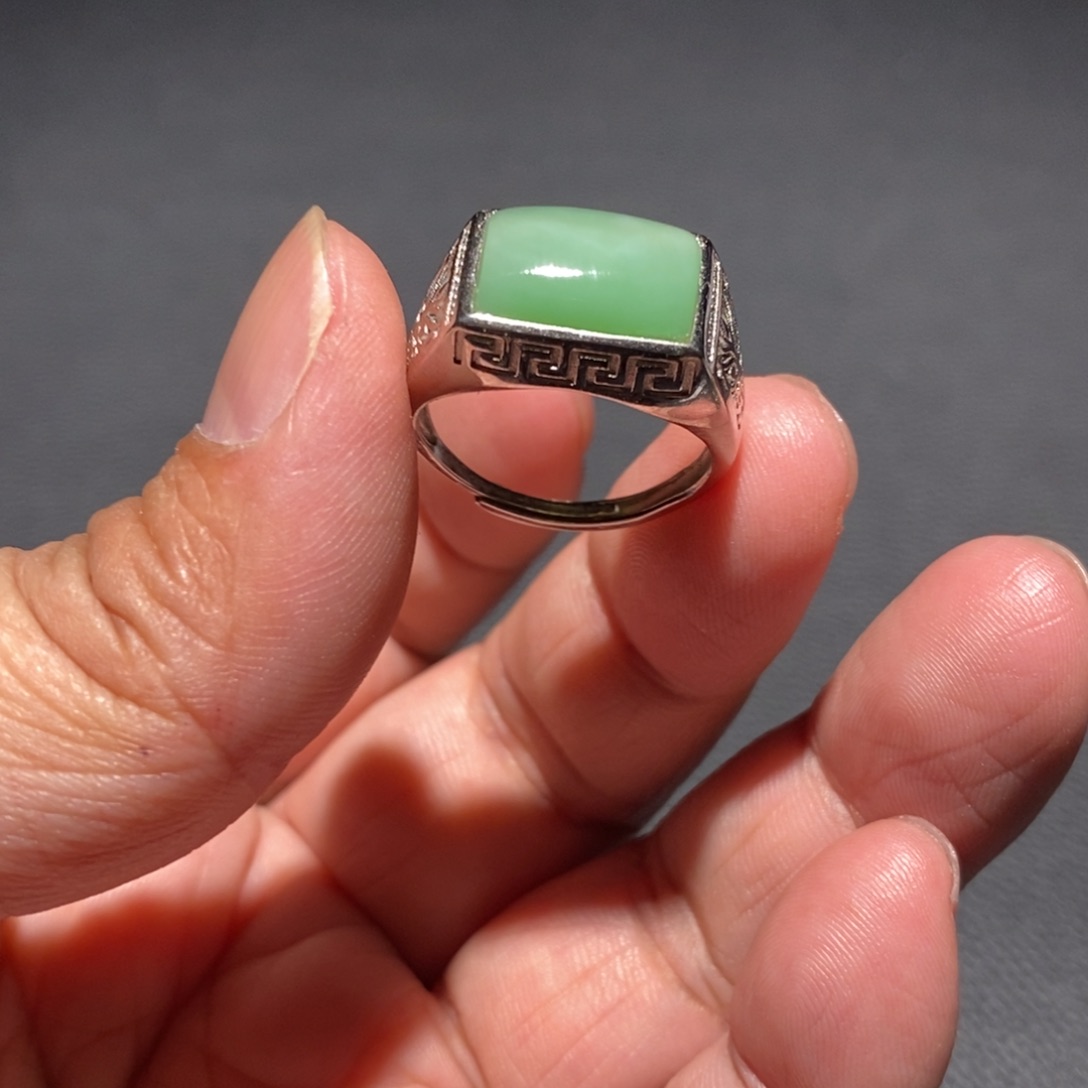 和田玉（碧玉）戒指未镶嵌