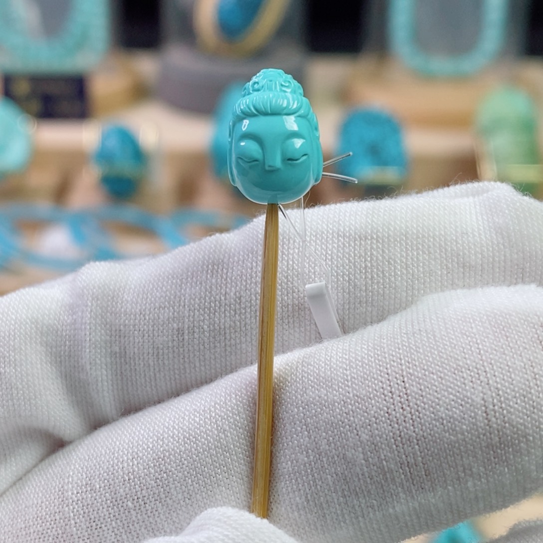 绿松石未镶嵌珠宝奇石