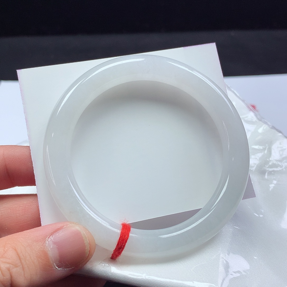 翡翠手镯未镶嵌57圆条