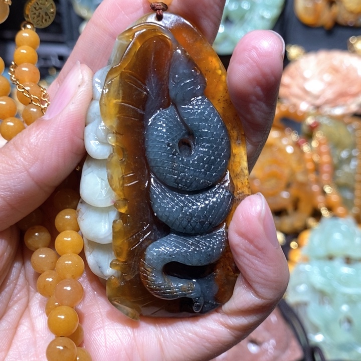 岫玉毛衣链未镶嵌