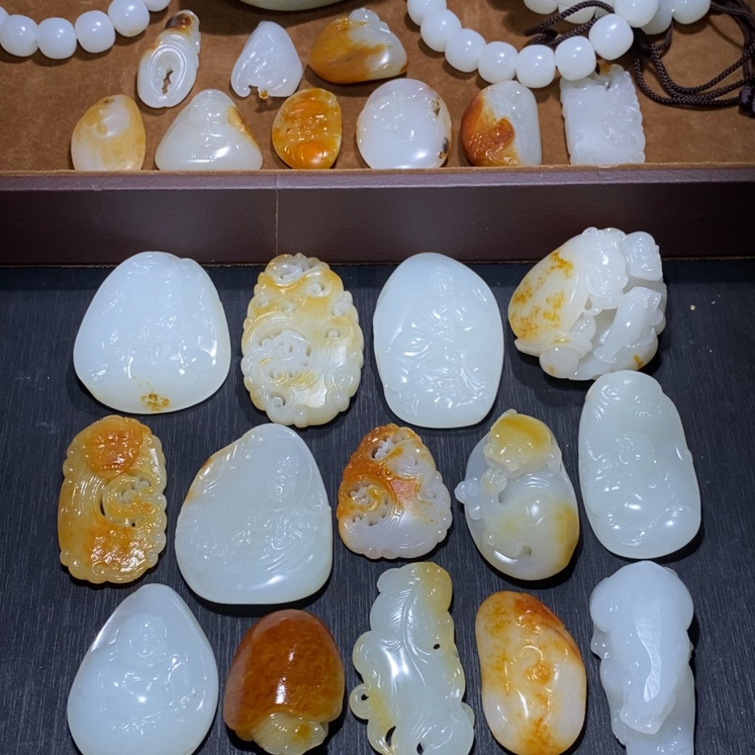 颈饰未镶嵌和田玉