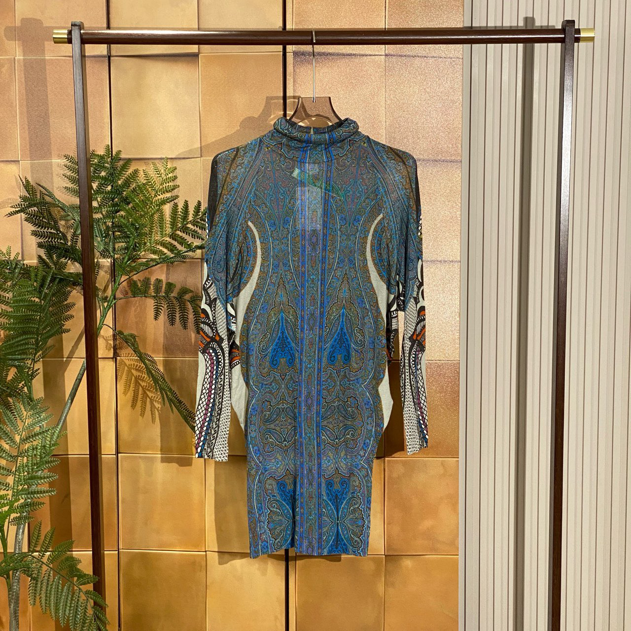 99新  Etro Milano 上衣/42码/23343 不过