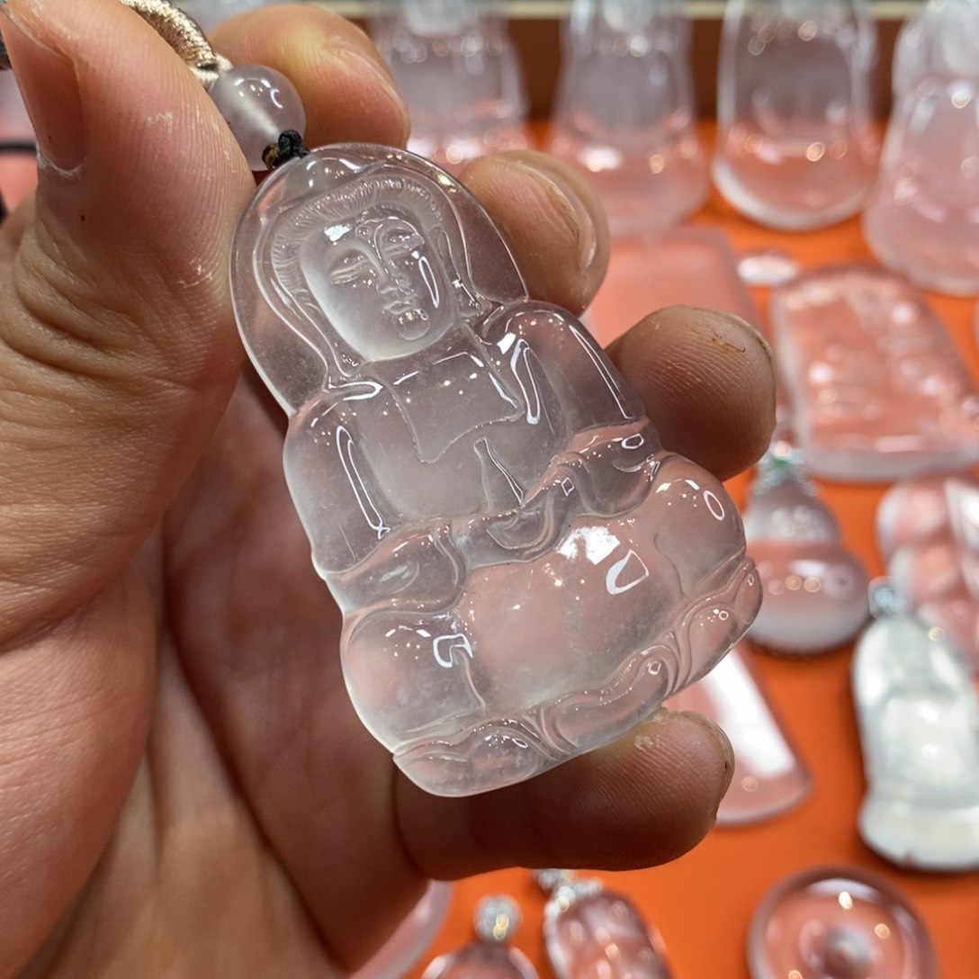 石英质玉吊坠未镶嵌