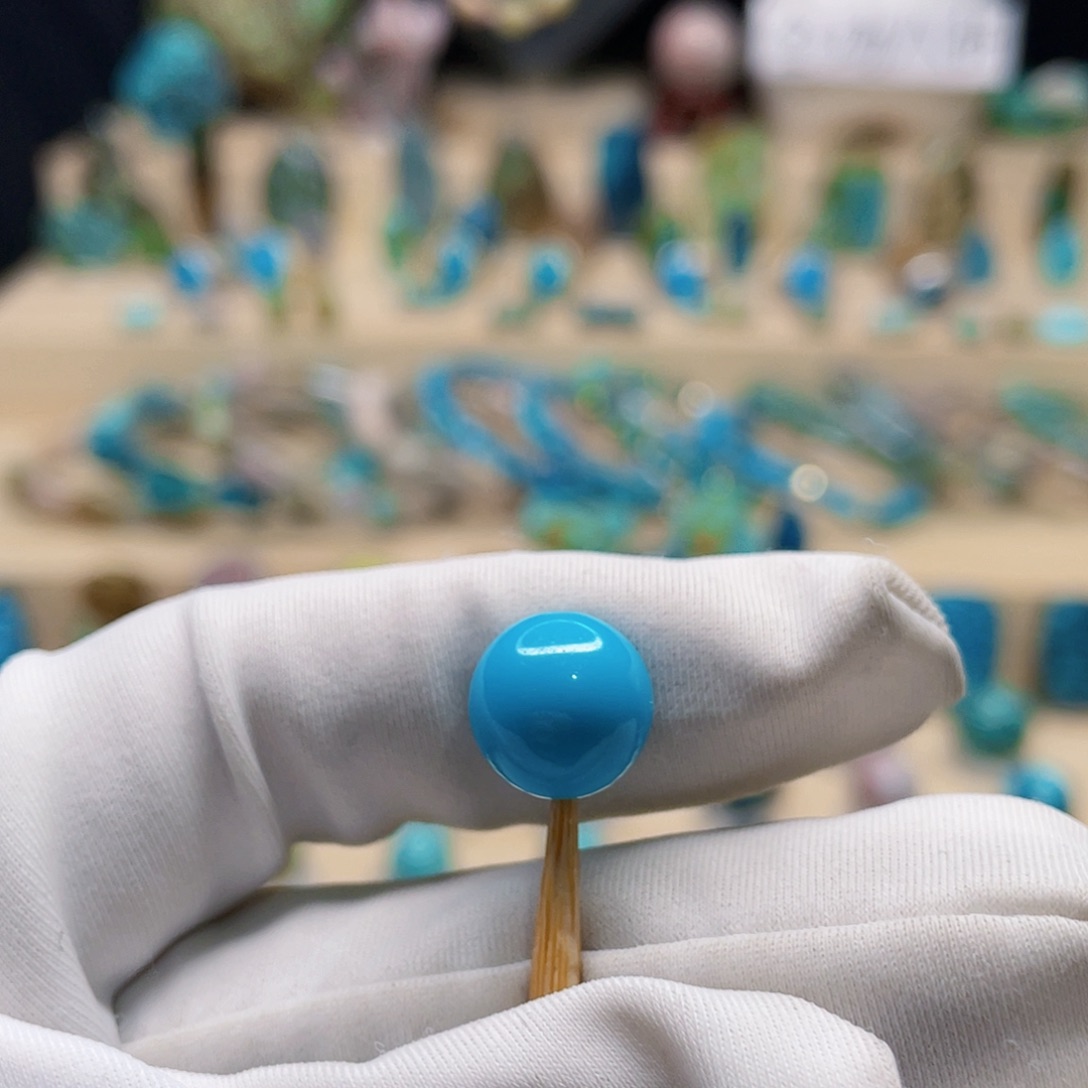 绿松石未镶嵌颈饰