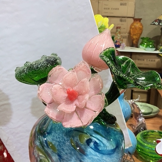 琉璃花瓶高45厘米宽9厘米