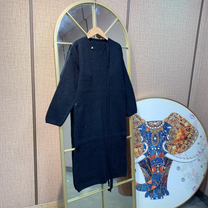 UU094孕妇黑色毛衣裙90-150