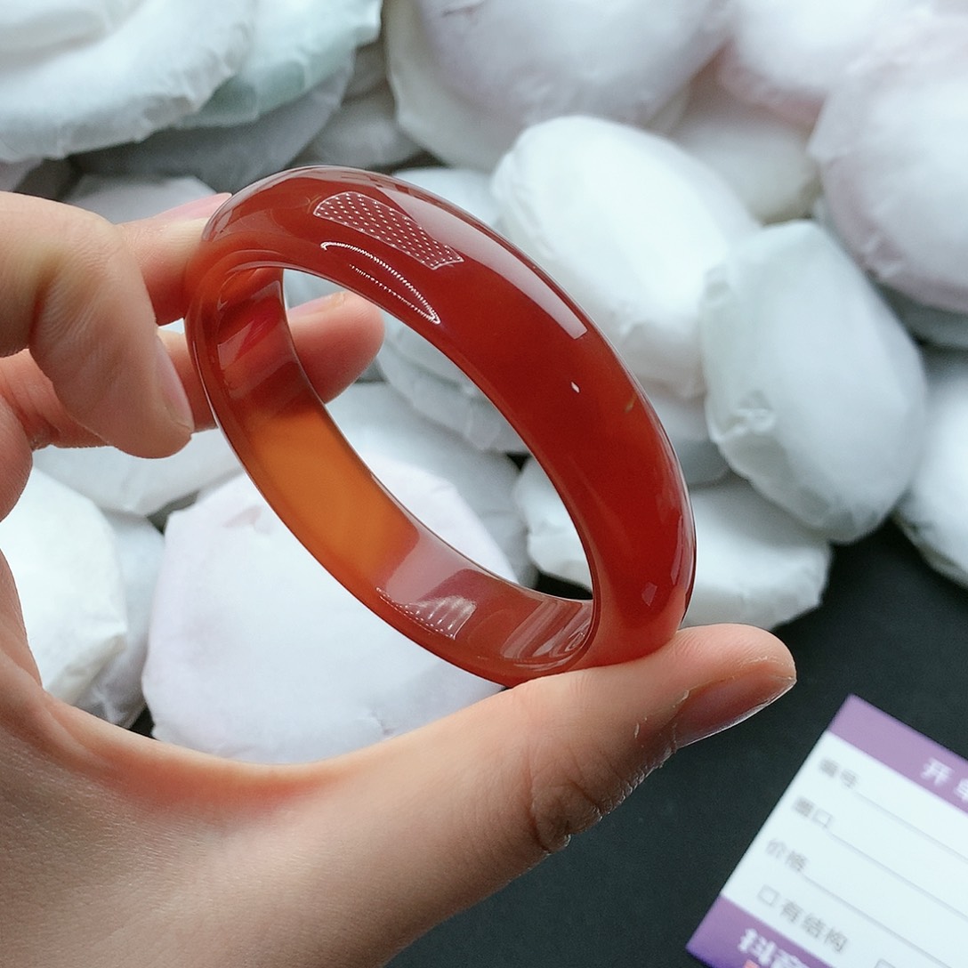 玛瑙/玉髓手镯未镶嵌60