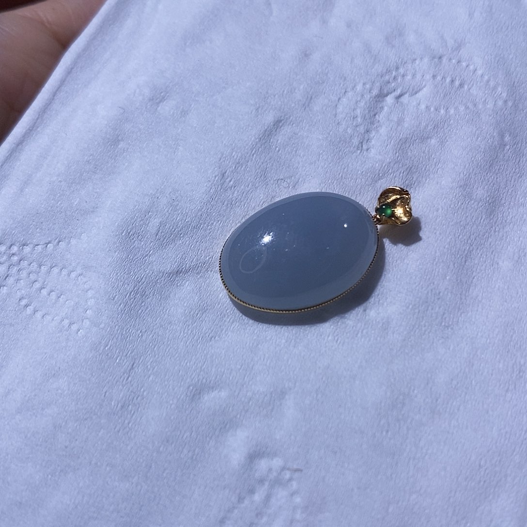 翡翠吊坠(不含链)18K金镶嵌