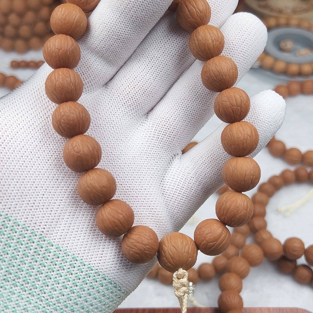 w***y猴头核桃手串聚宝盆