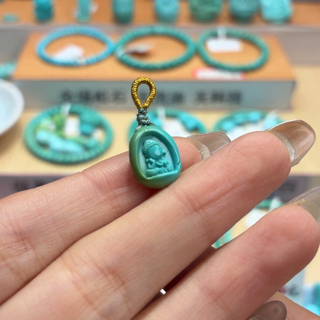 绿松石未镶嵌珠宝奇石