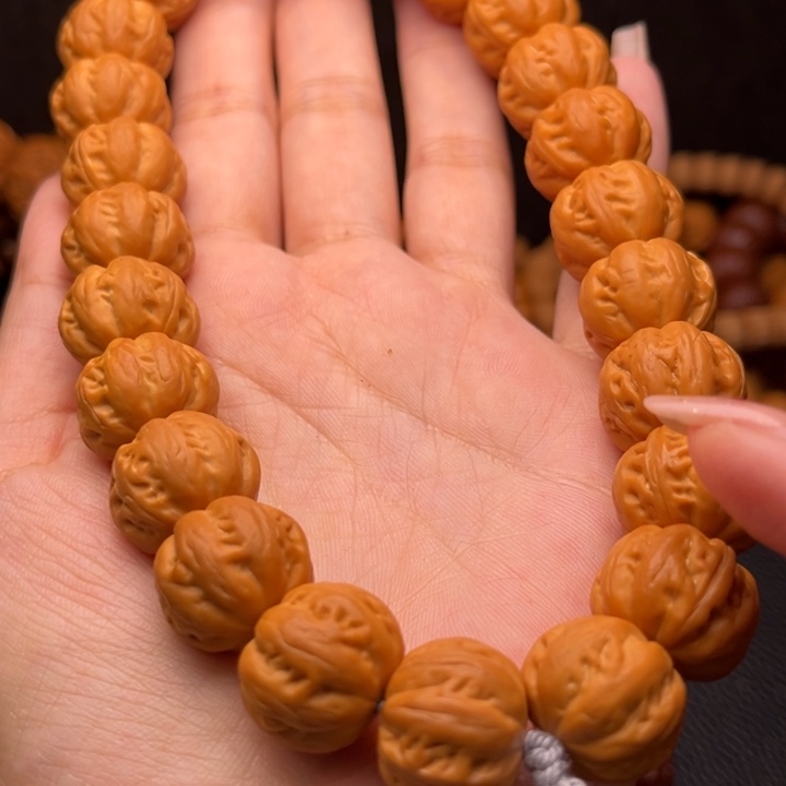 猴头核桃吊坠麻花手持