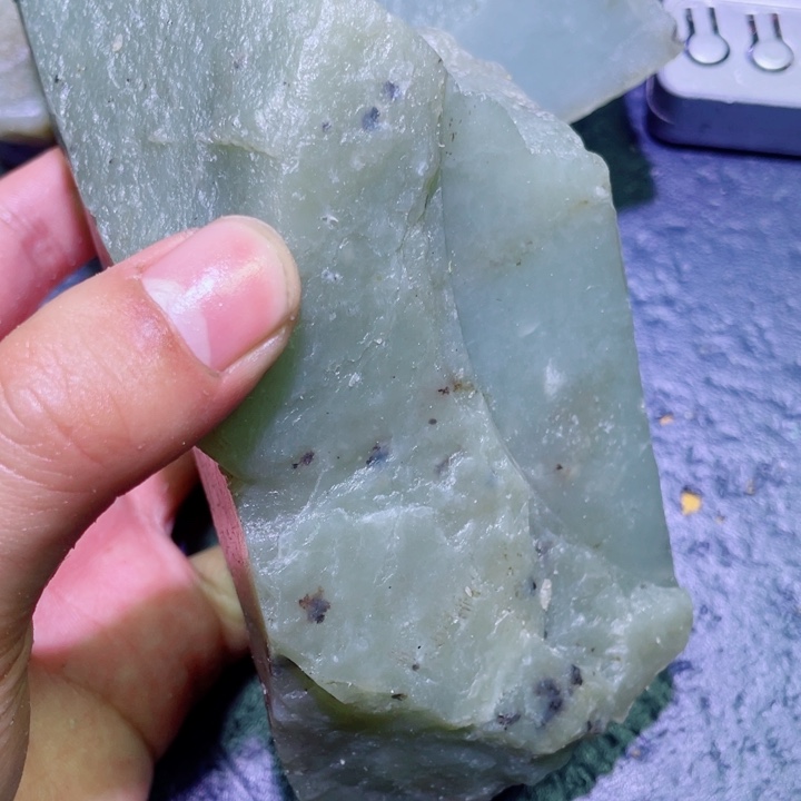 和田玉未镶嵌珠宝半成品