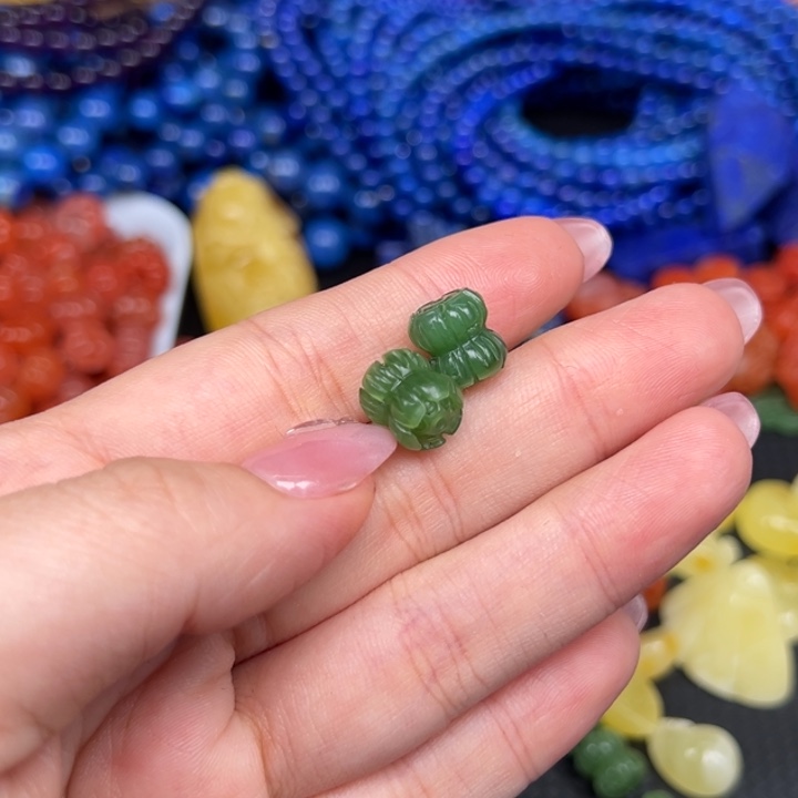 ****辛和田玉未镶嵌吊坠(不含链)