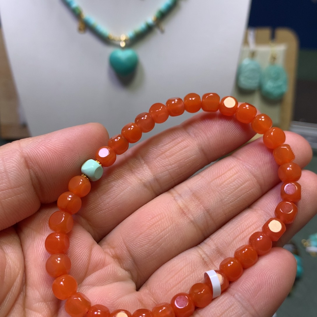 南红玛瑙单圈18K金镶嵌