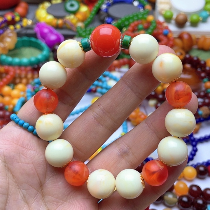 树脂制品9号白色手串