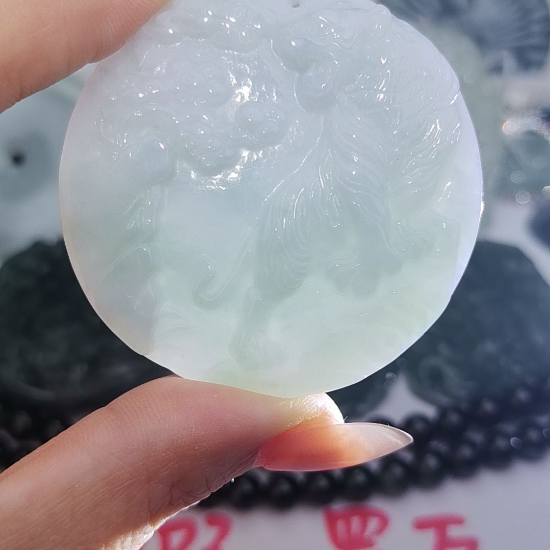 翡翠颈饰未镶嵌天然的A货翡翠多样性发货