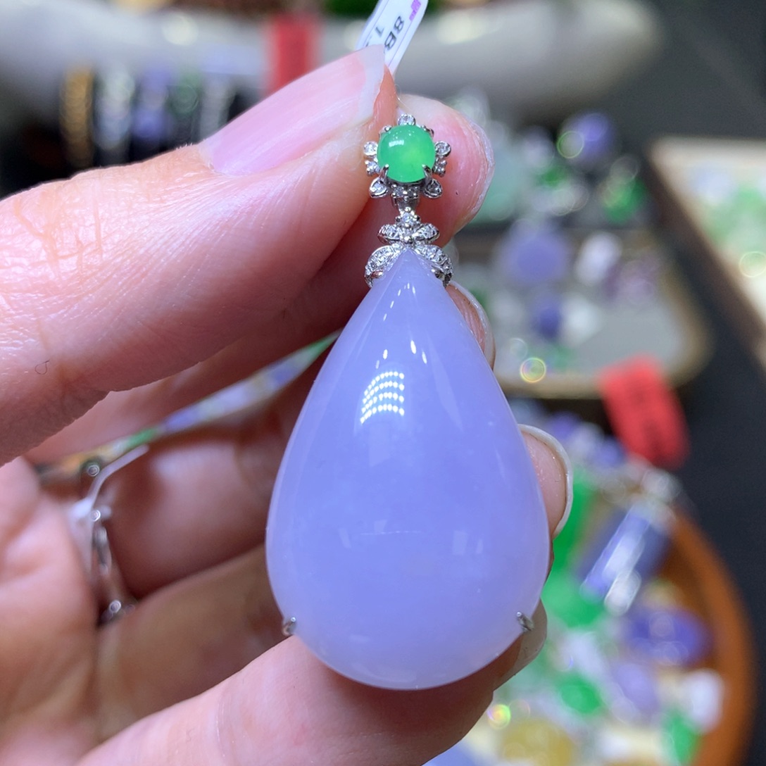 【闪购商品】翡翠颈饰18K金镶嵌翡翠吊坠项链