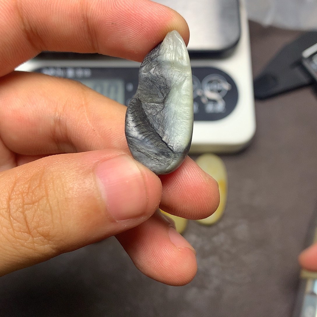 和田玉（糖玉）未镶嵌挂件