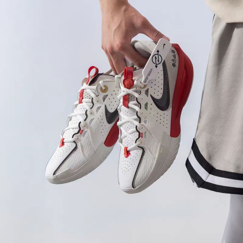 【HN怀化万达NK】耐克篮球G.T. CUT 3男款低帮运动篮球鞋HV5977102