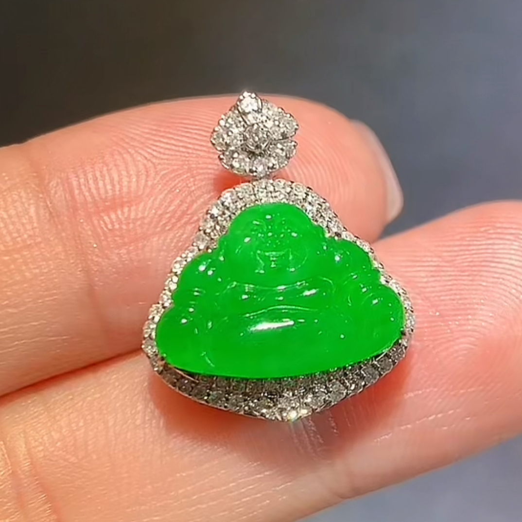 18k正阳绿佛公，整尺寸20.1*16.6*8.3裸尺寸10.3*14.9*3.2