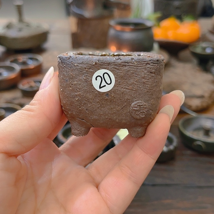 是****小福泥陶艺茶几风
