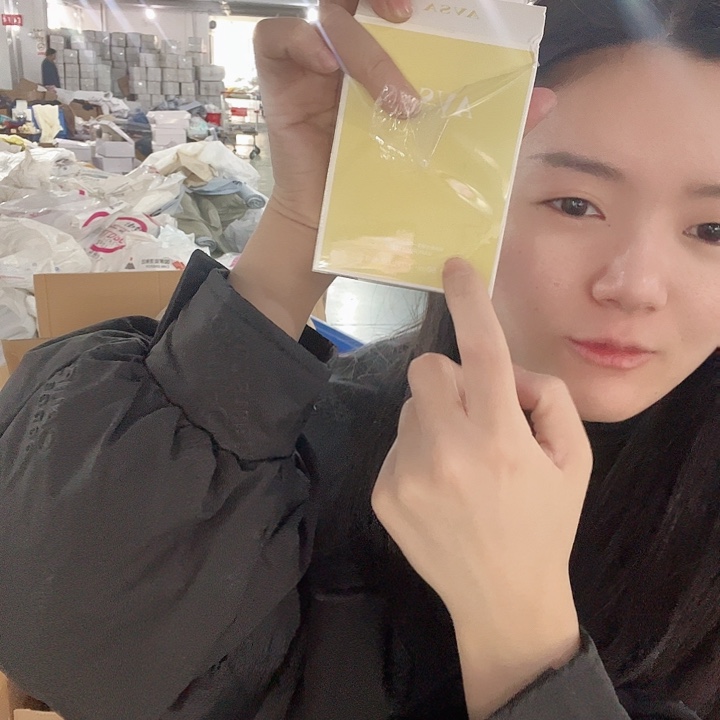 黄色盒子香水自然香水喷雾