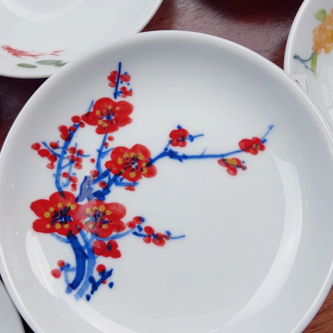 景德镇陶瓷手工手绘制作