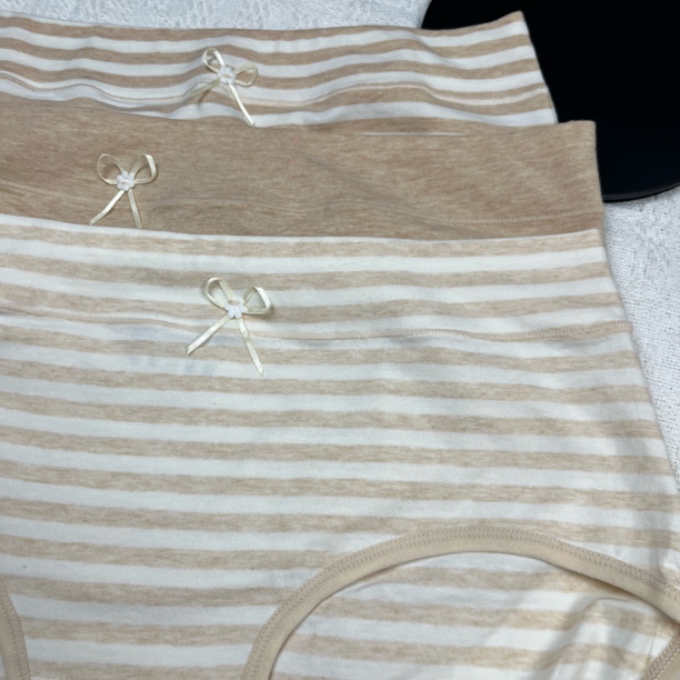 无痕亲肤抑菌彩棉中腰透气舒适女士三角裤