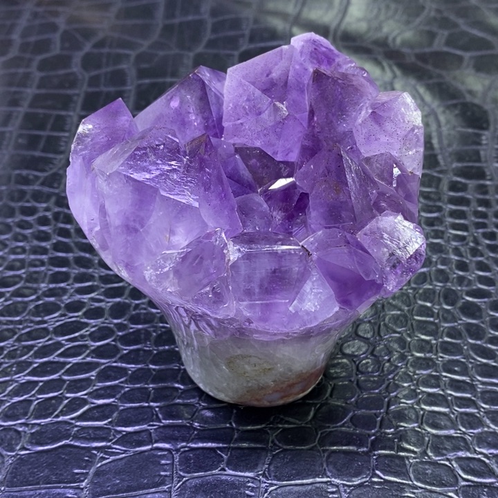 紫晶手捧花未镶嵌水晶