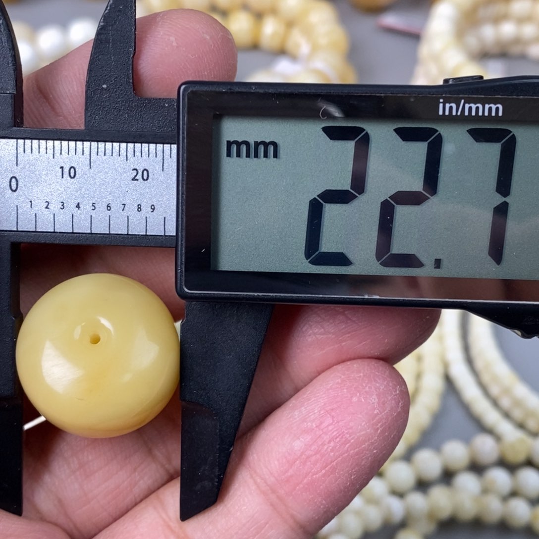 琥珀珠宝奇石未镶嵌有花粉