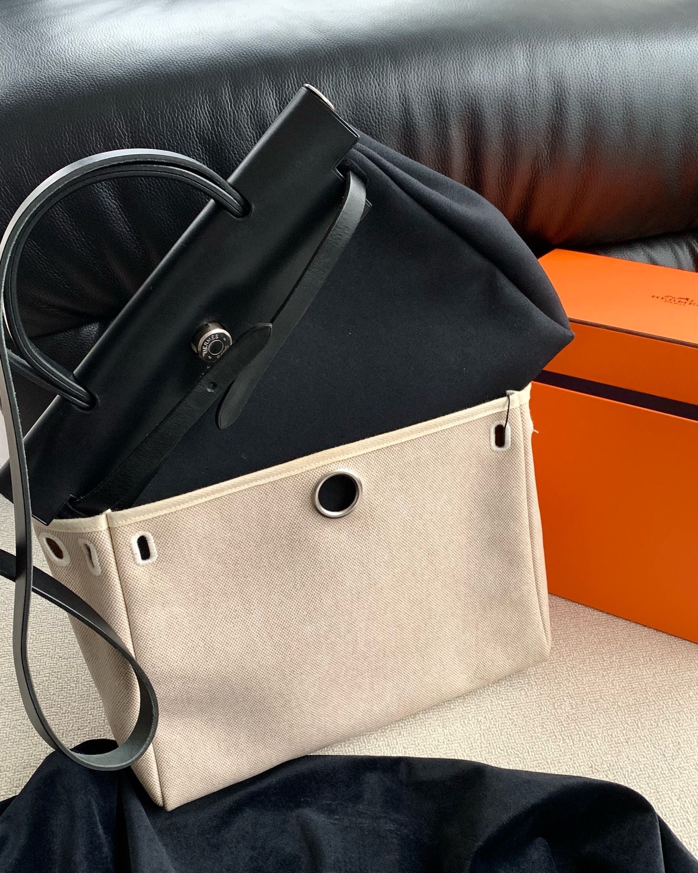 95新 Hermes/爱马仕 代卖服务！黑色帆布银扣herbag31 18607722