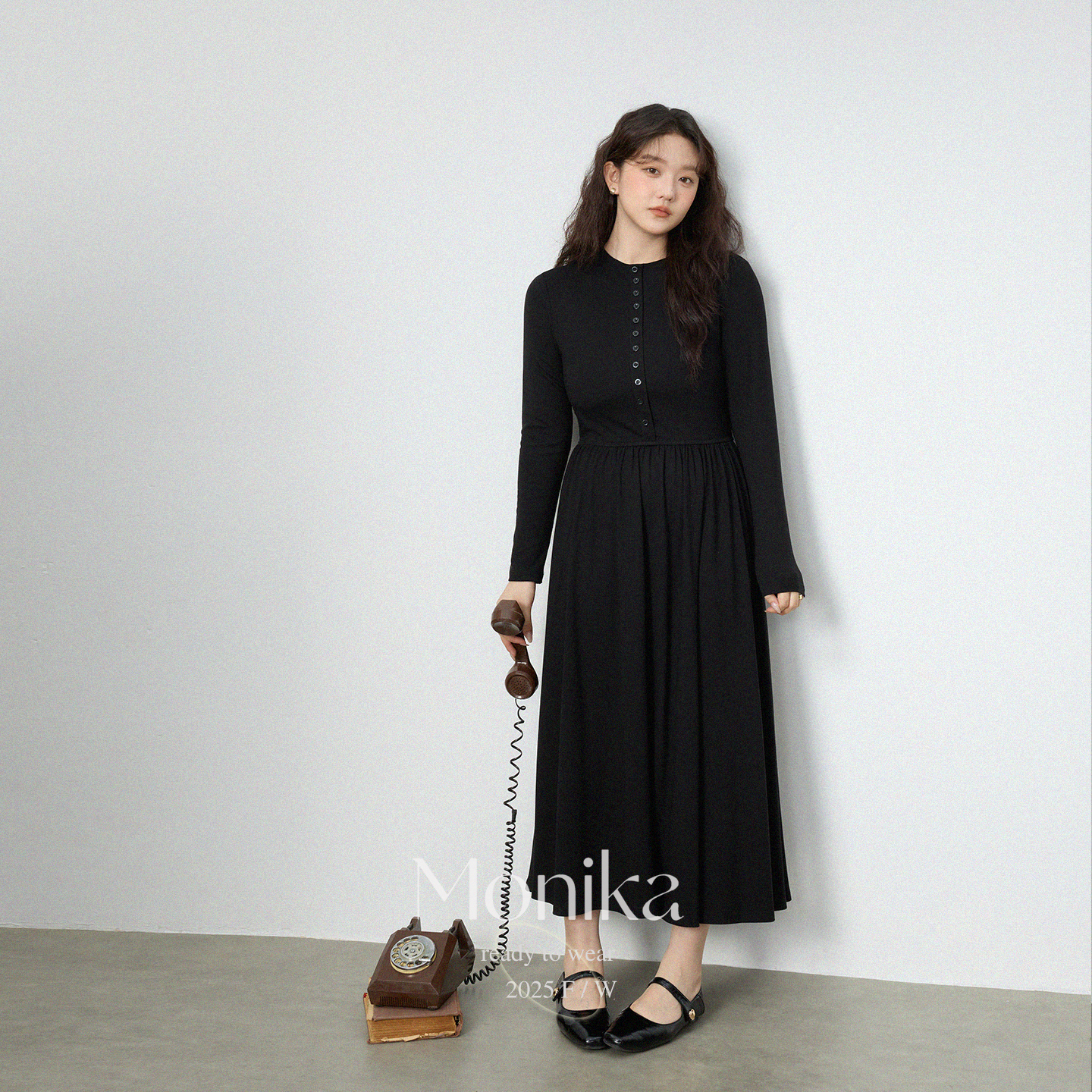 大码轻熟简约风黑色针织连衣裙女收腰显瘦大摆长裙5044