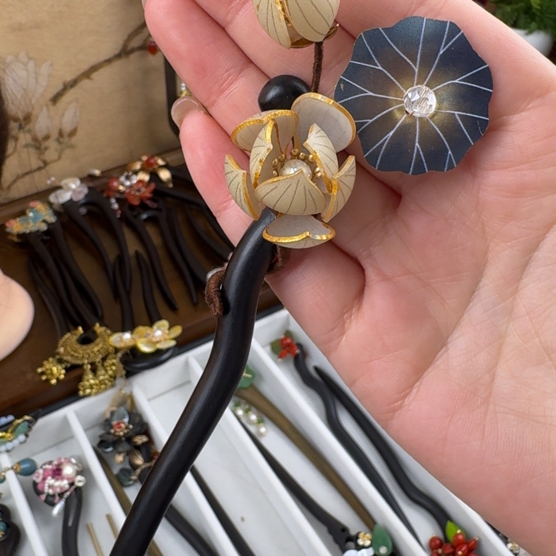 快***使醋酸铁合金18厘米黑檀木荷花发簪