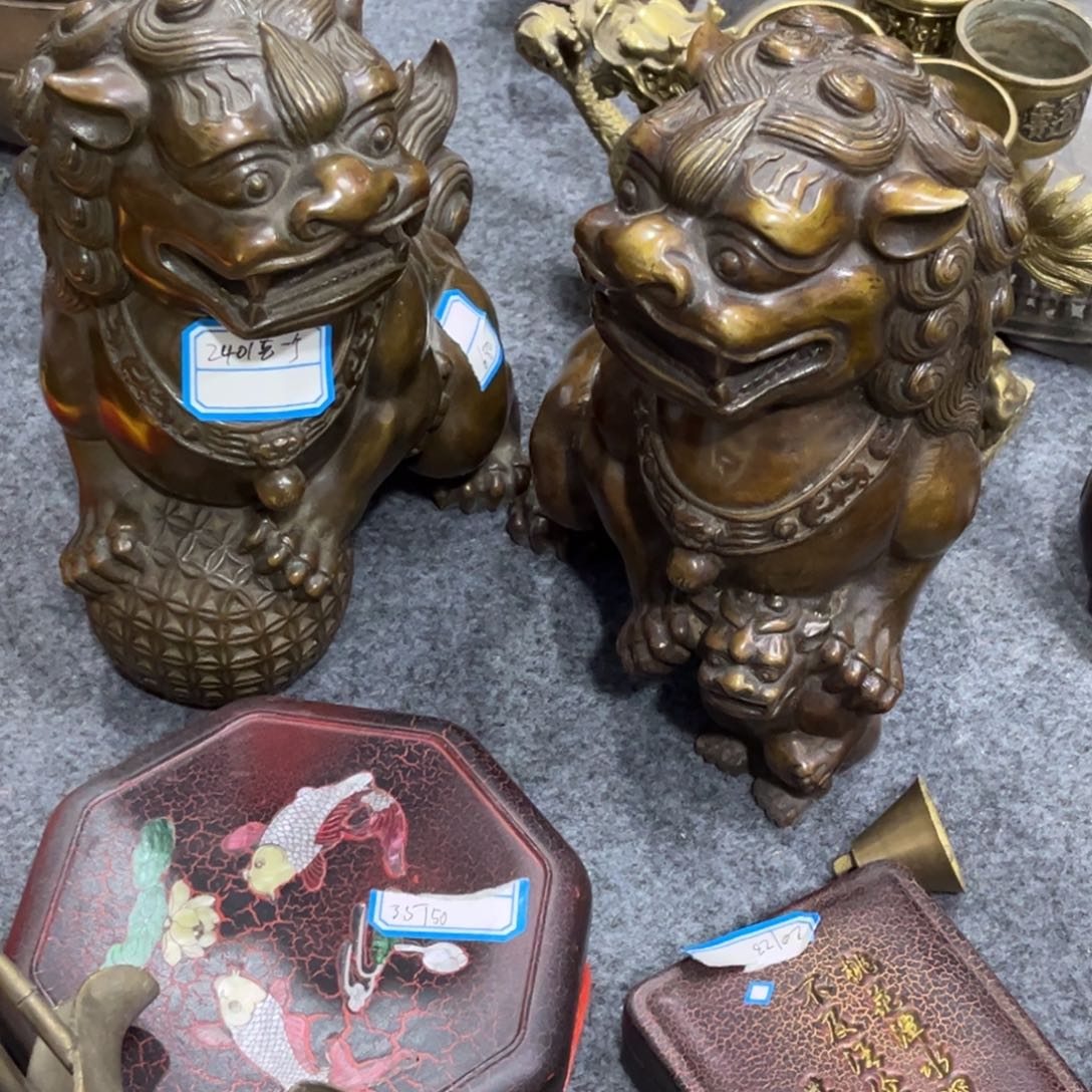 讠***逢木同狮子一对完整全品的