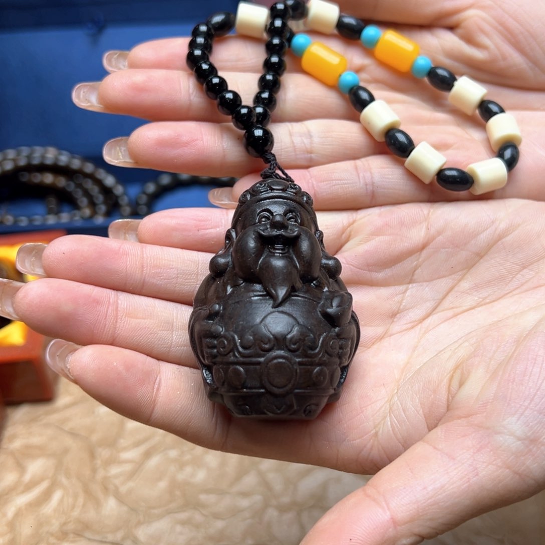 大叶紫檀（黑酸枝木类）