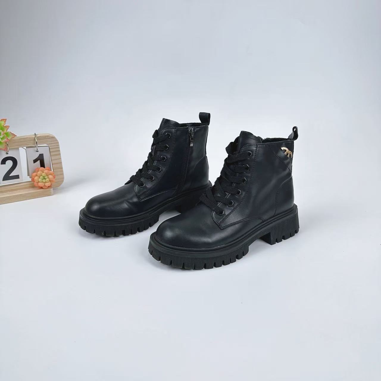 小强家女鞋  厚底女鞋马丁靴舒适短靴（A682-73-1）（F246340254-10）