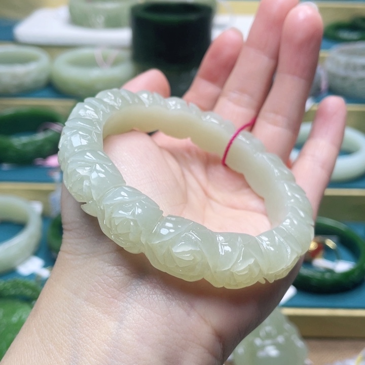 和田玉手镯59+圈口 编号57未镶嵌