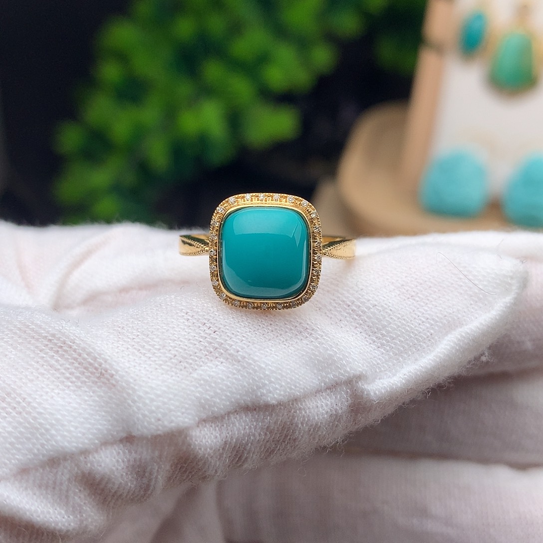 绿松石珠宝奇石18K金镶嵌