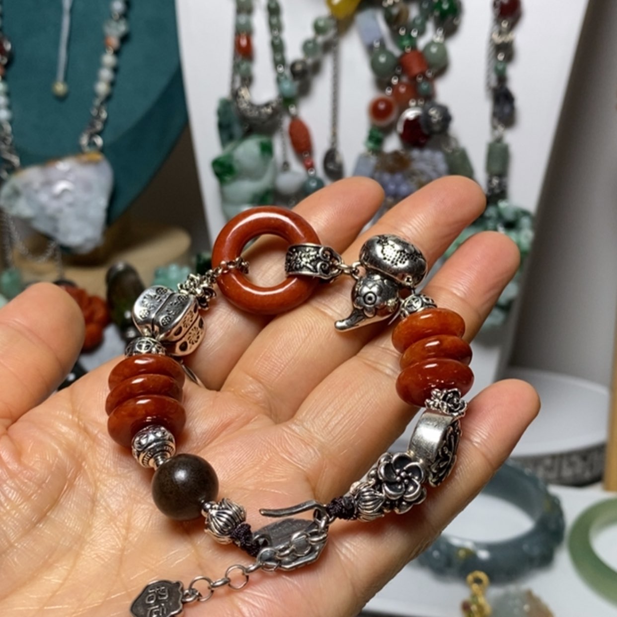 【闪购商品】翡翠吊坠(赠链)未镶嵌阿*