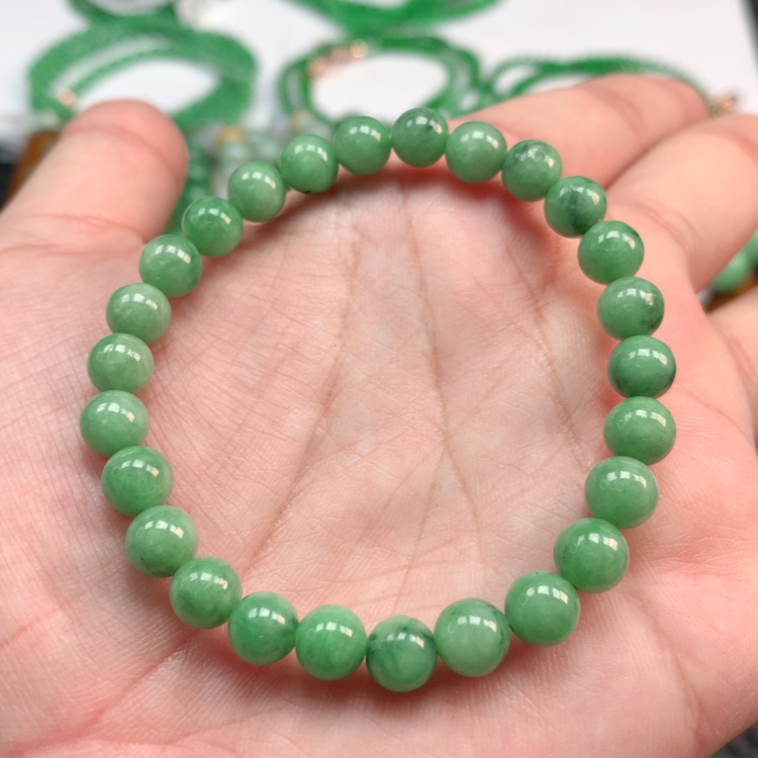 翡翠手链未镶嵌翡翠