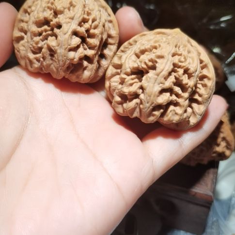 猴头核桃吊坠43粗筋