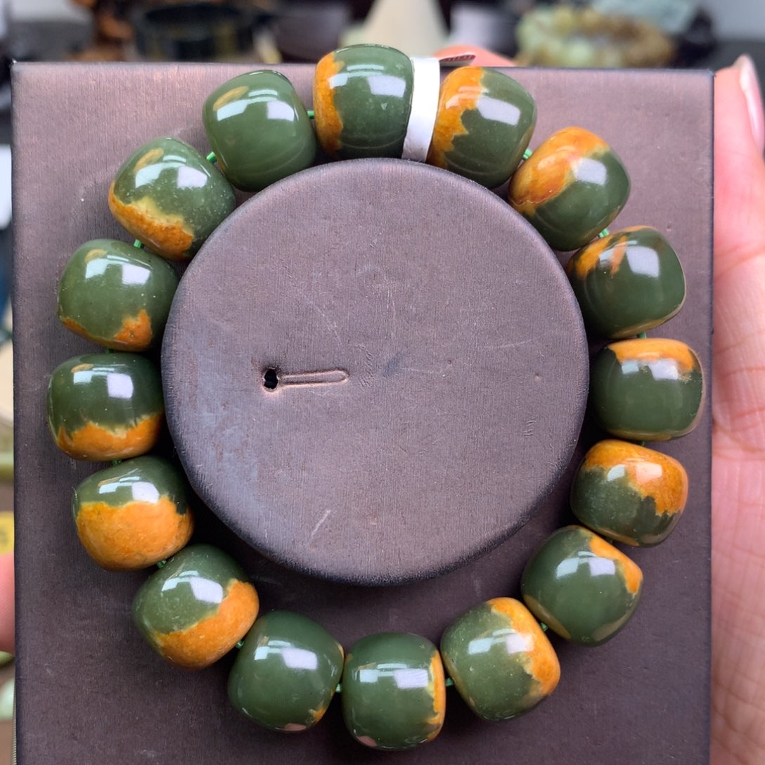 手链未镶嵌和田玉有裂