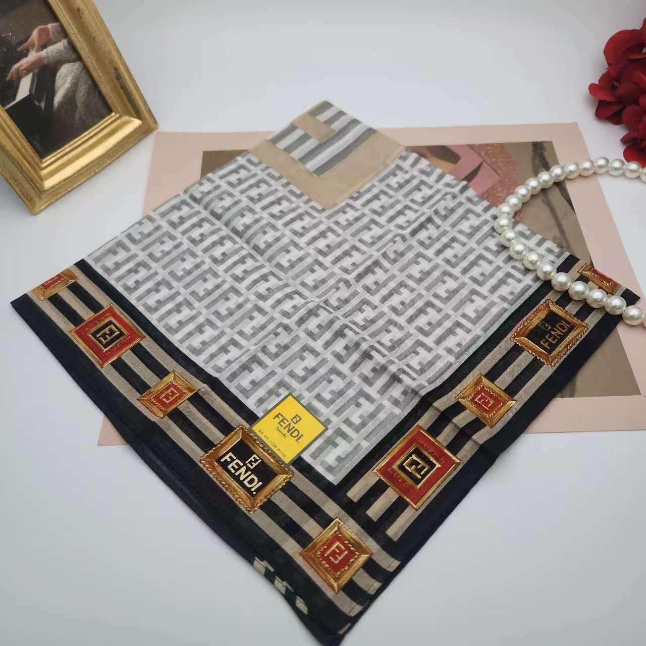 99新 FENDI/芬迪 海囤/芬迪/丝巾/xh93670