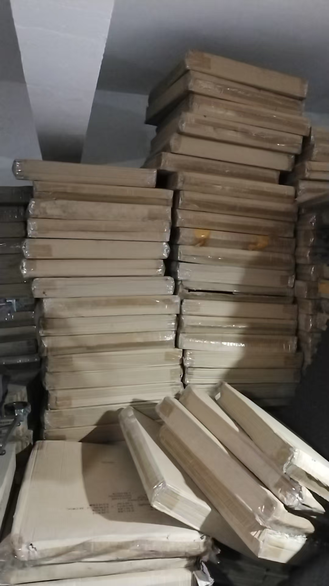 （直播间展示编号）#置物架库存尾货（三楼）