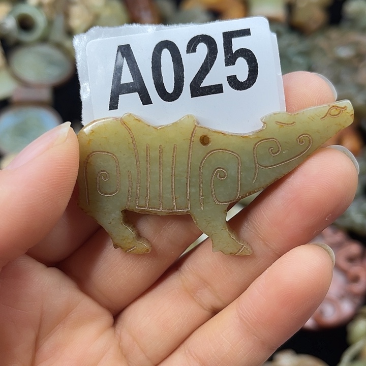 和田玉（糖玉）未镶嵌挂件