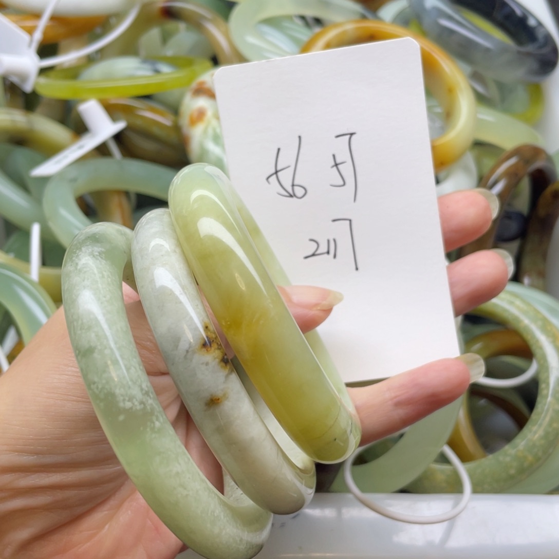 未镶嵌蛇纹石玉手镯