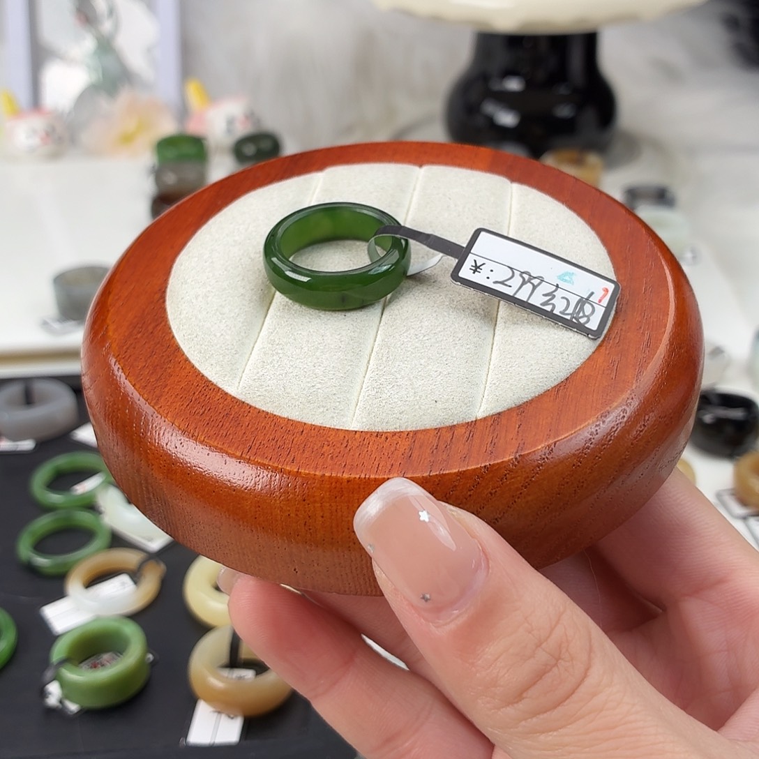 和田玉未镶嵌戒指Q41碧玉轮胎内径18.1