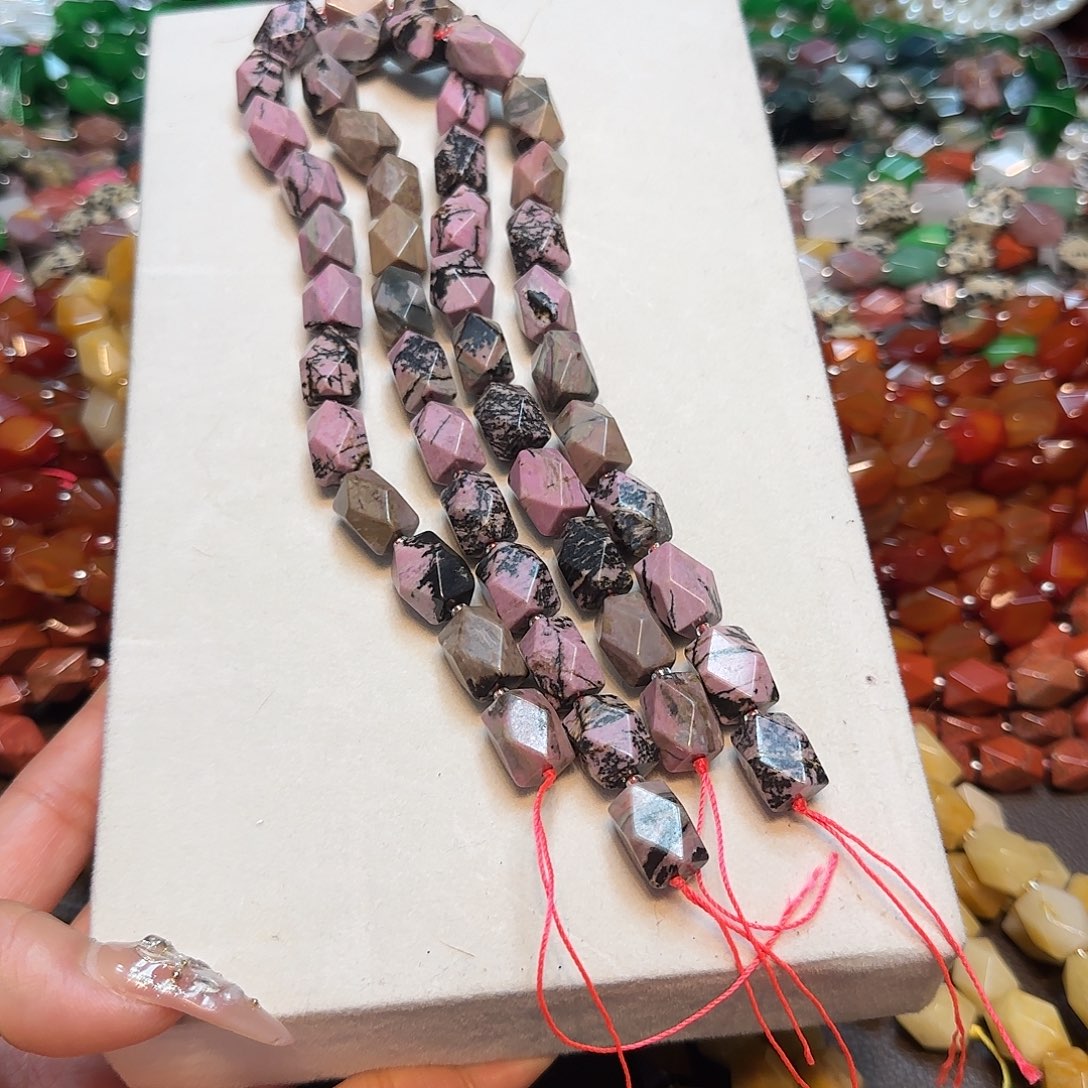 玛瑙/玉髓未镶嵌珠宝半成品天然黑线蔷薇长八棱一条